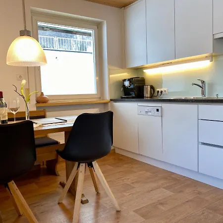 Alpenapart Montafon - Haus Engstler *